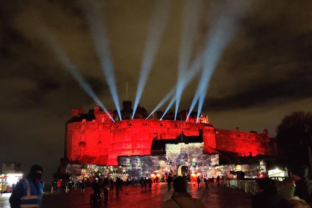 Royal Mile Apt, Just 1 Min From Edinburgh Castle! Экстерьер фото